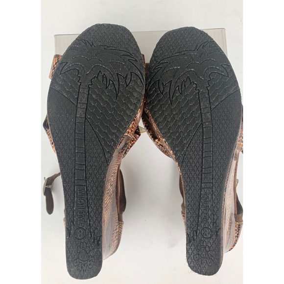 Dawgs Brown Diamondback Wegdes NWT - Picture 7 of 7